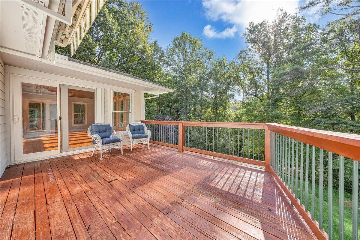 6041 Sunnycrest RD