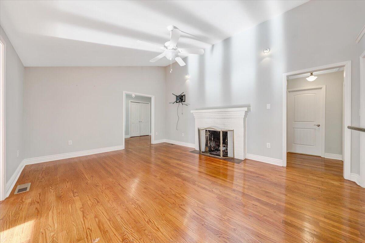 6041 Sunnycrest RD