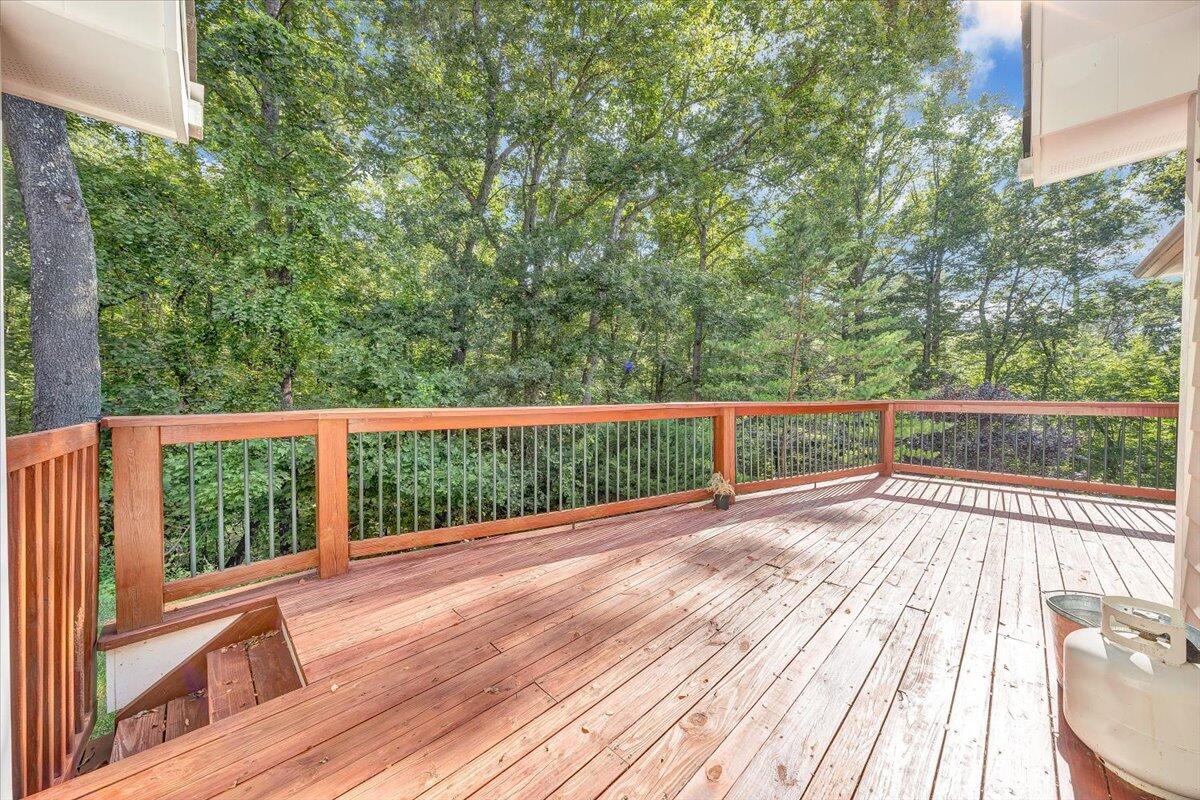 6041 Sunnycrest RD