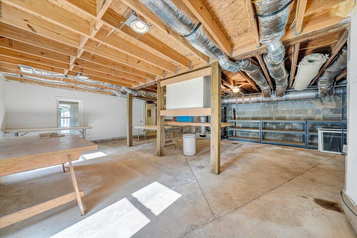6041 Sunnycrest RD