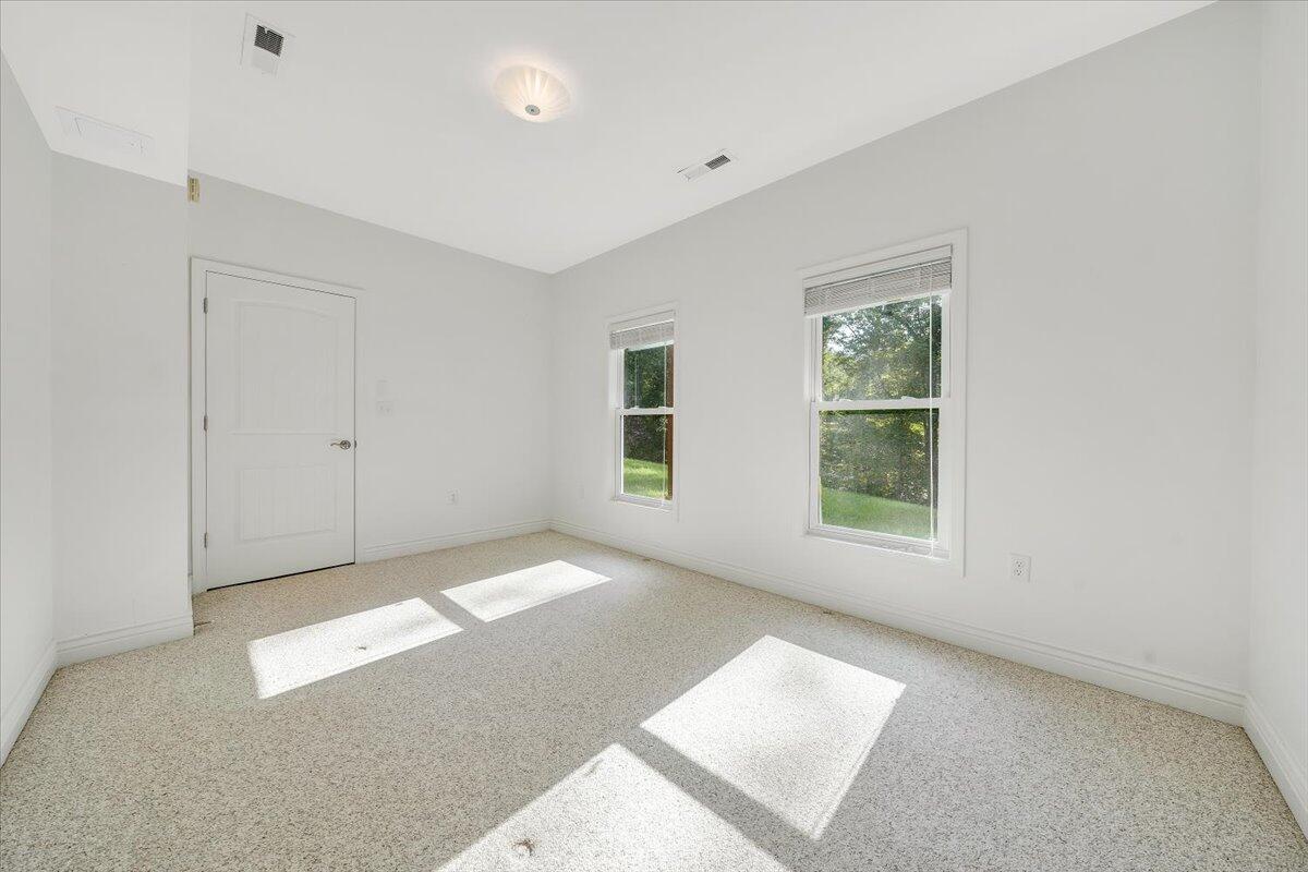 6041 Sunnycrest RD