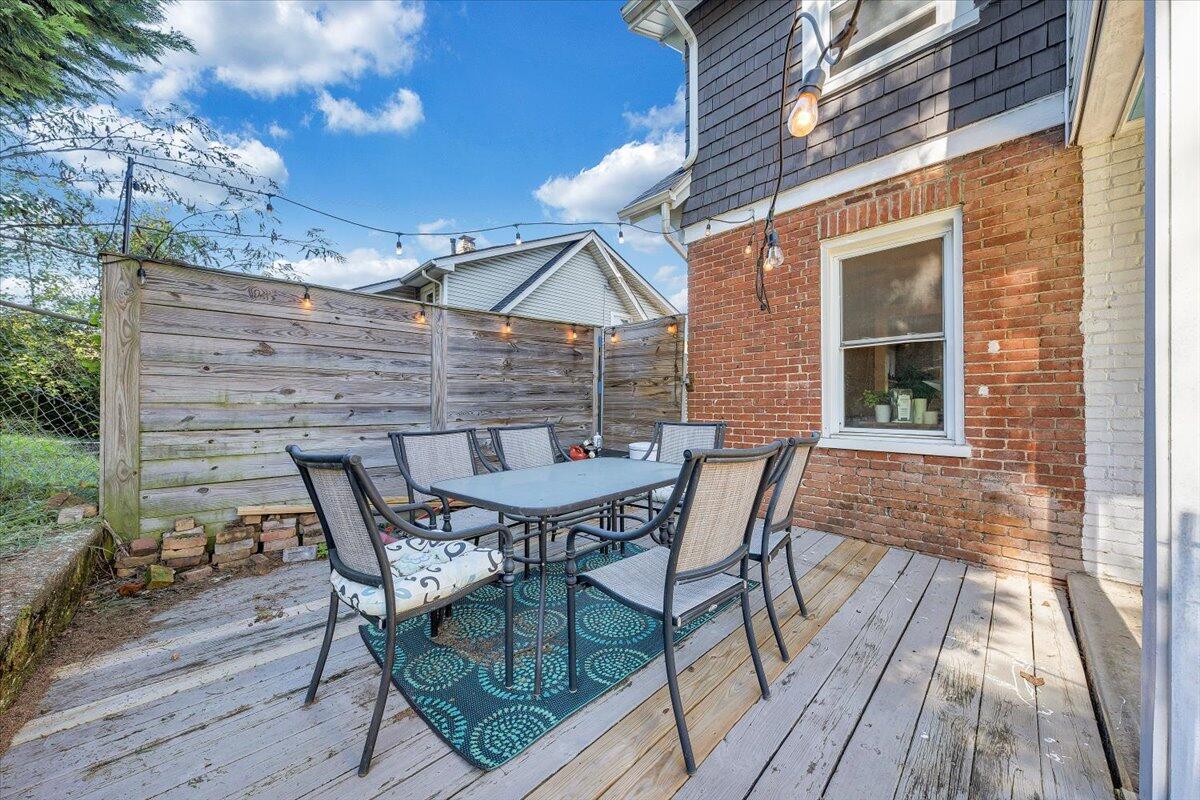 1718 Memorial AVE SW