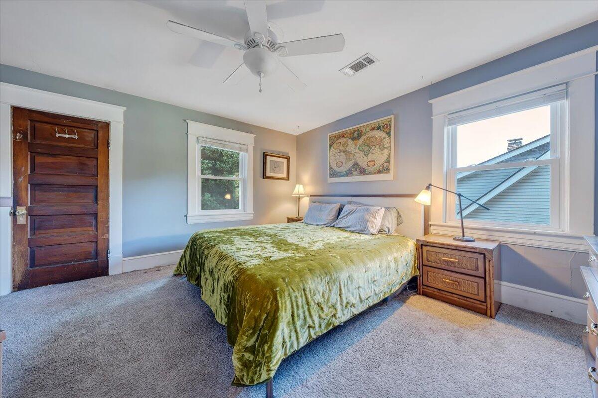 1718 Memorial AVE SW