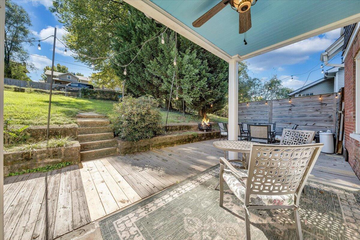 1718 Memorial AVE SW