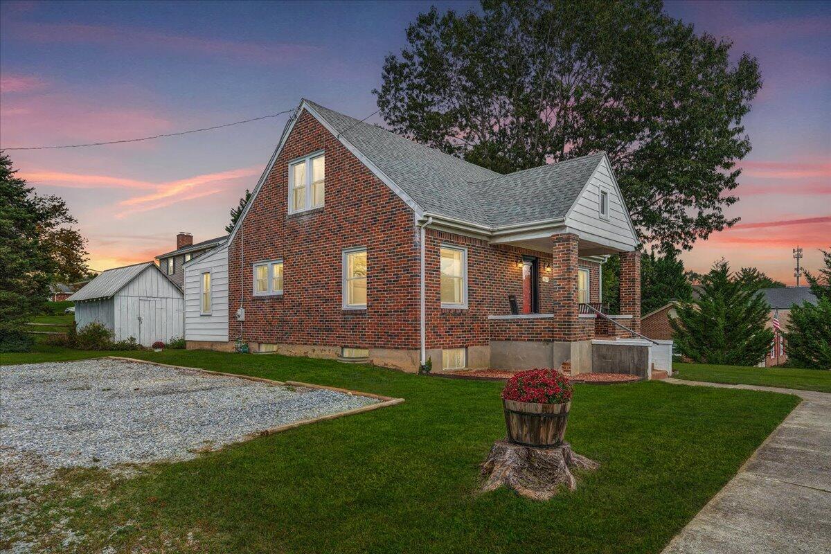 7613 Barrens RD