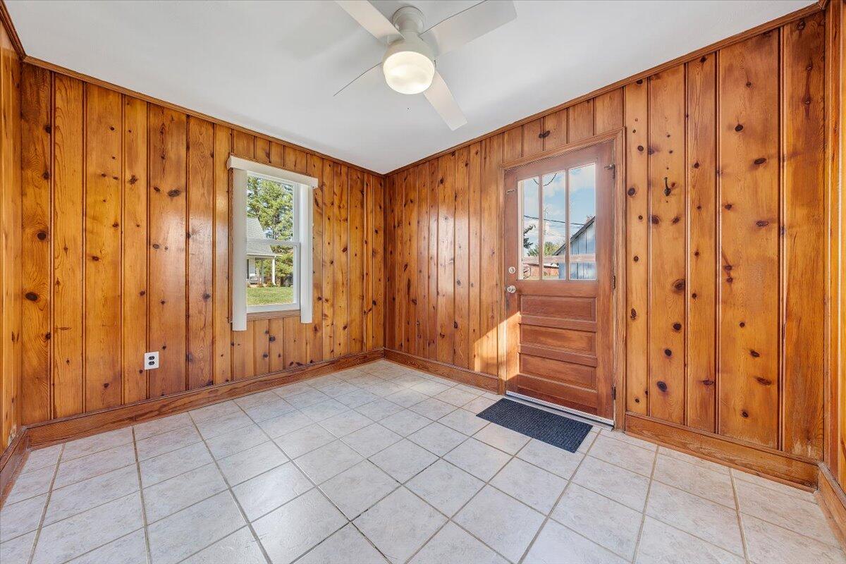 7613 Barrens RD