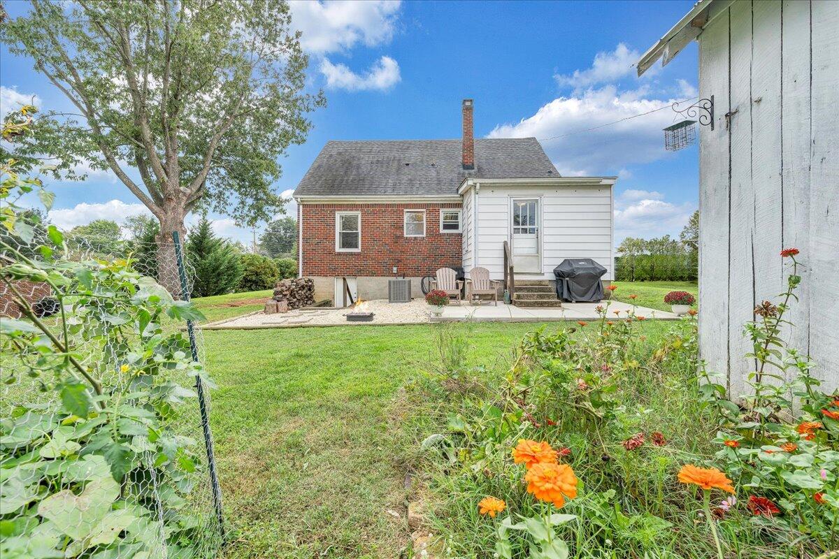 7613 Barrens RD