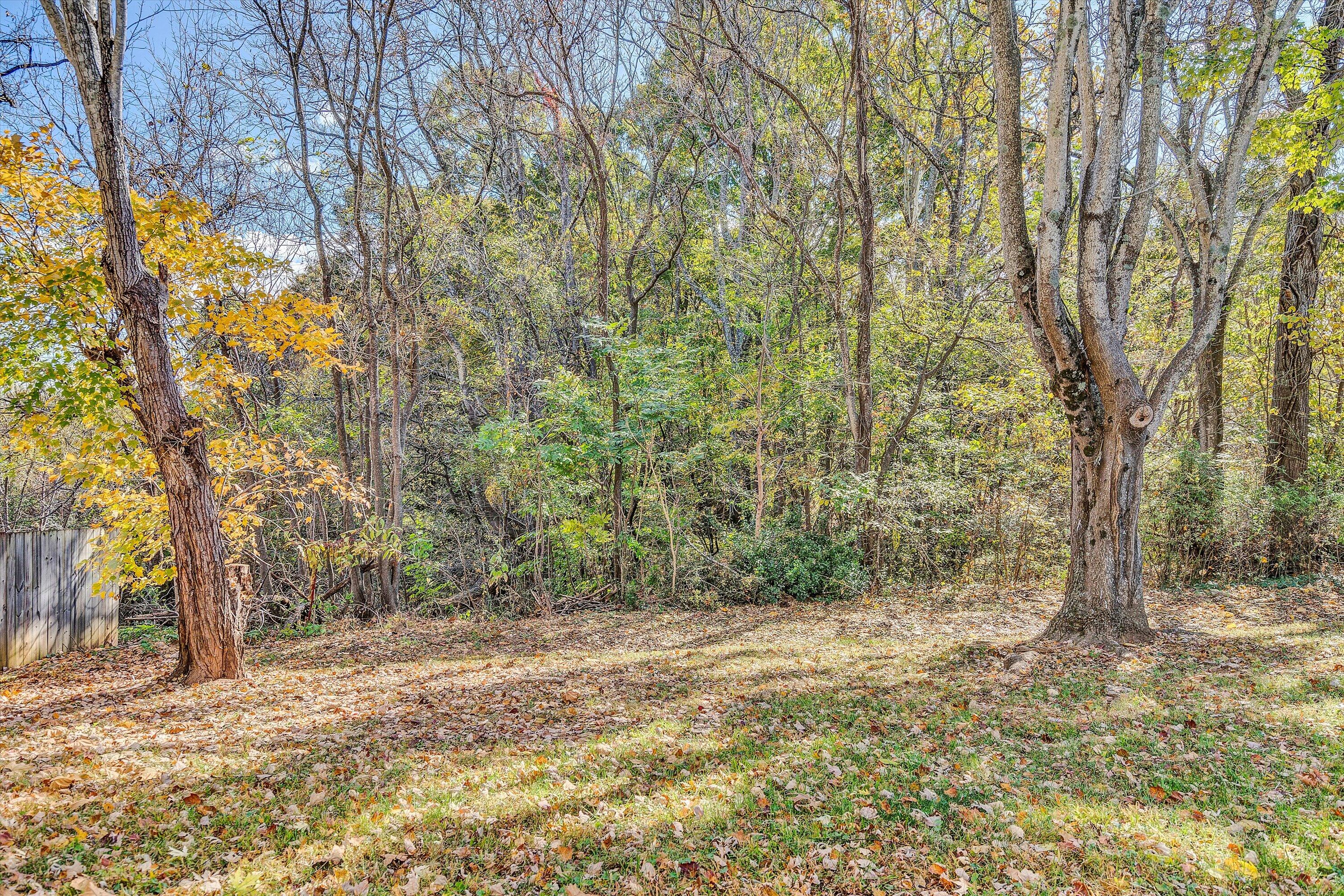 5 Bowles DR