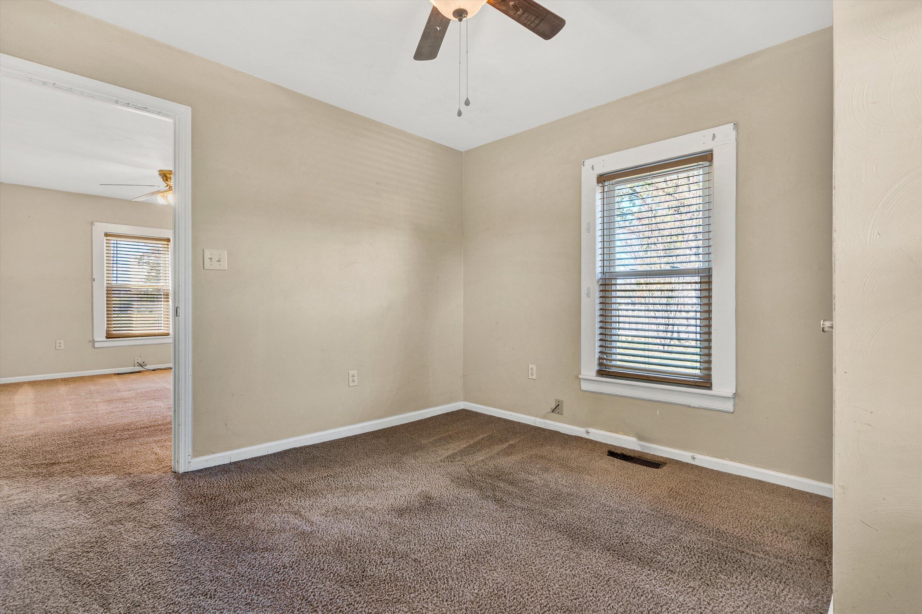 5 Bowles DR