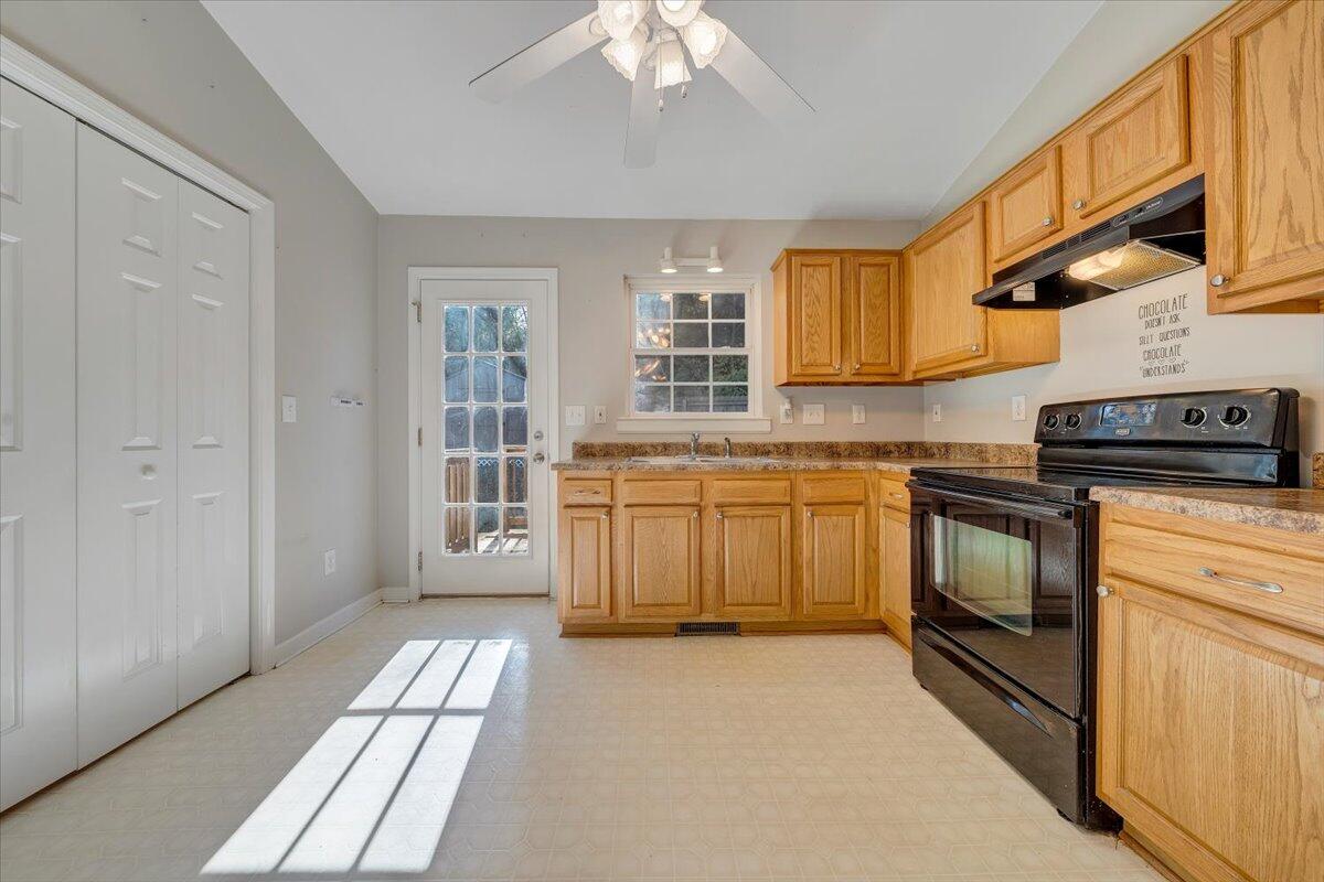 1817 Greenbrier AVE SE