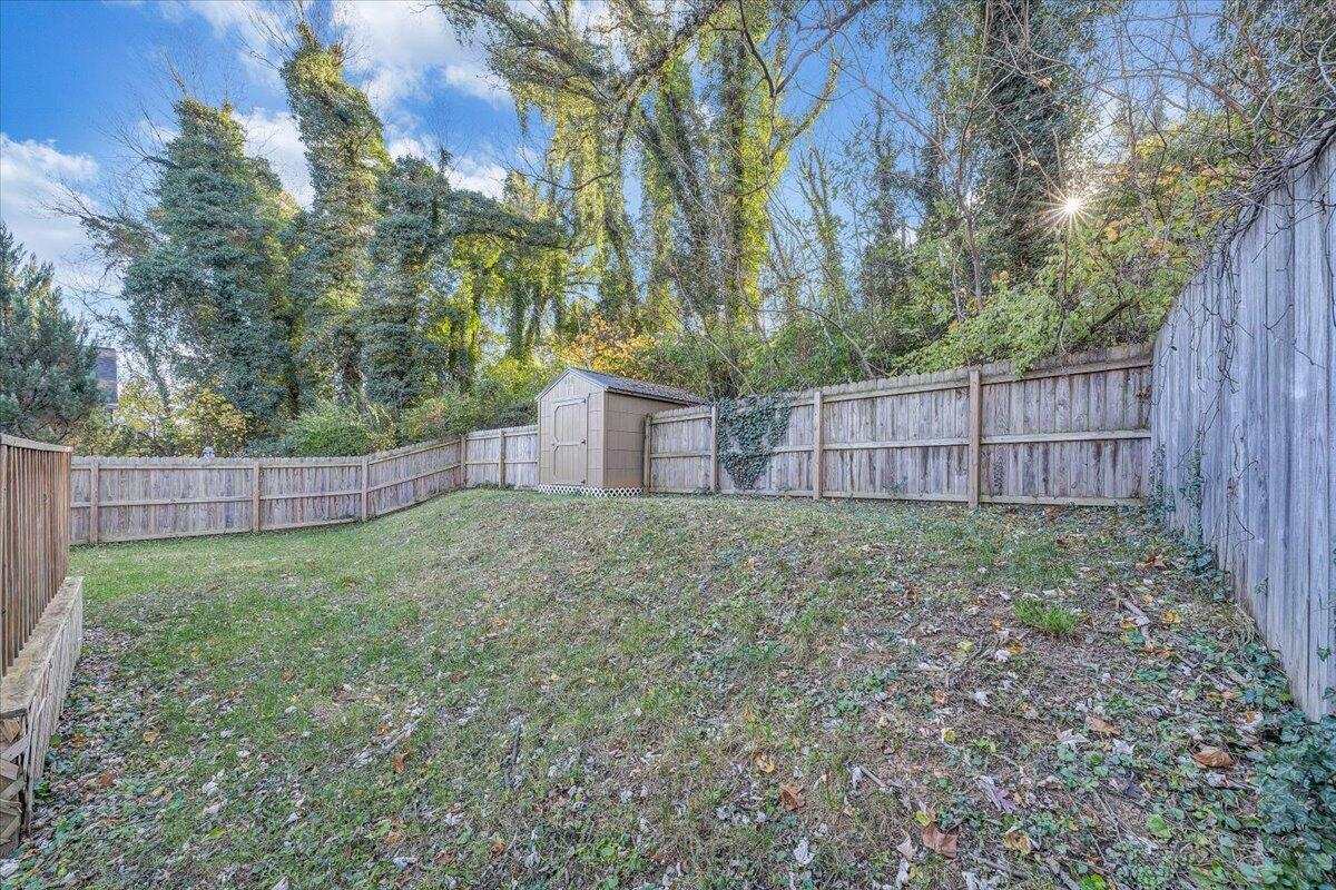 1817 Greenbrier AVE SE