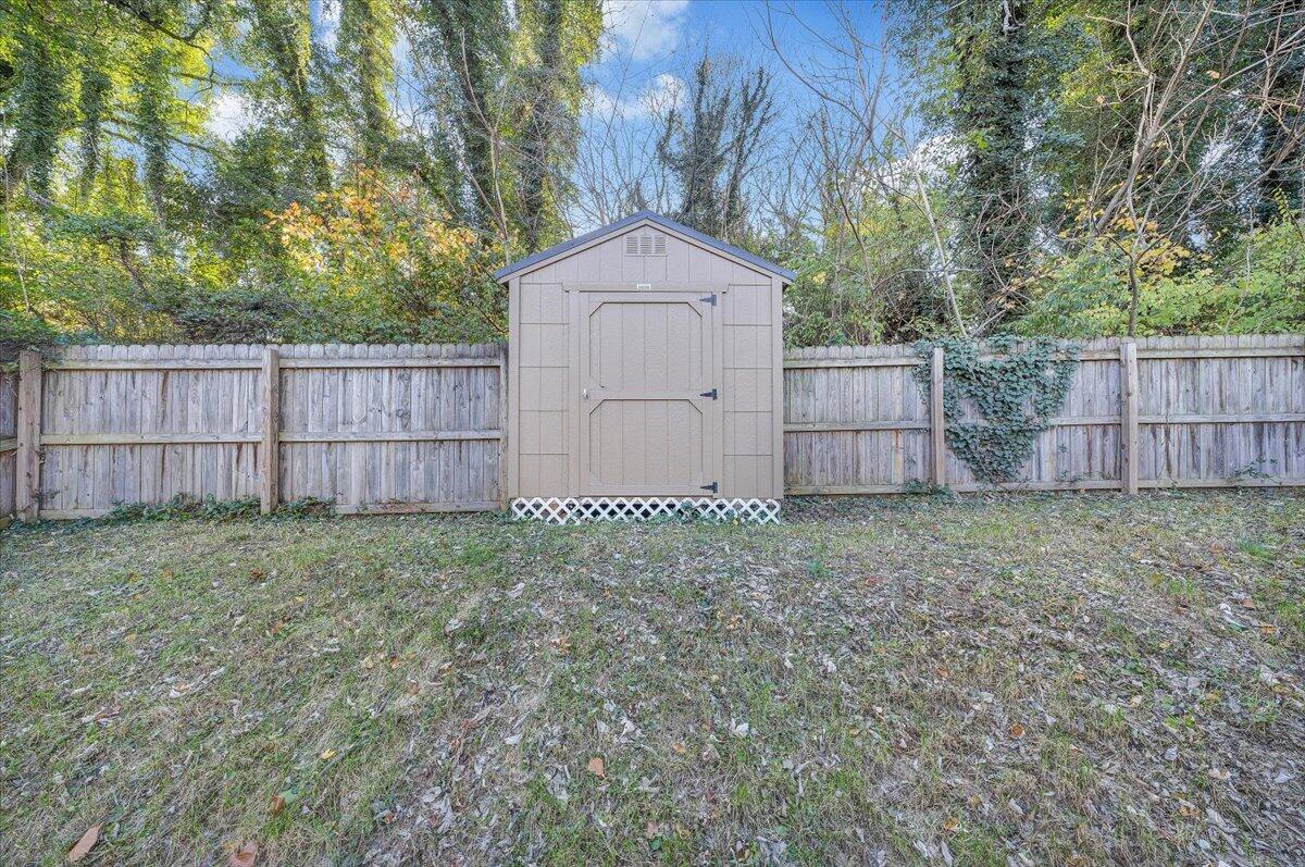 1817 Greenbrier AVE SE