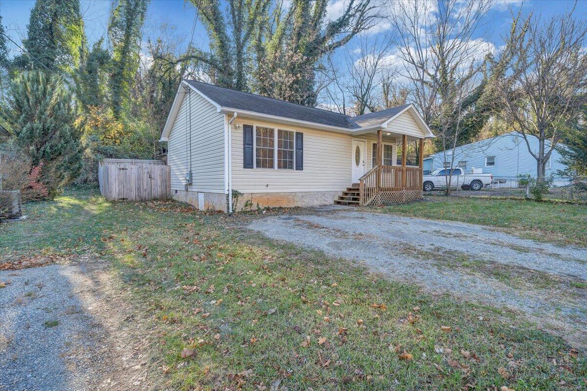 1817 Greenbrier AVE SE