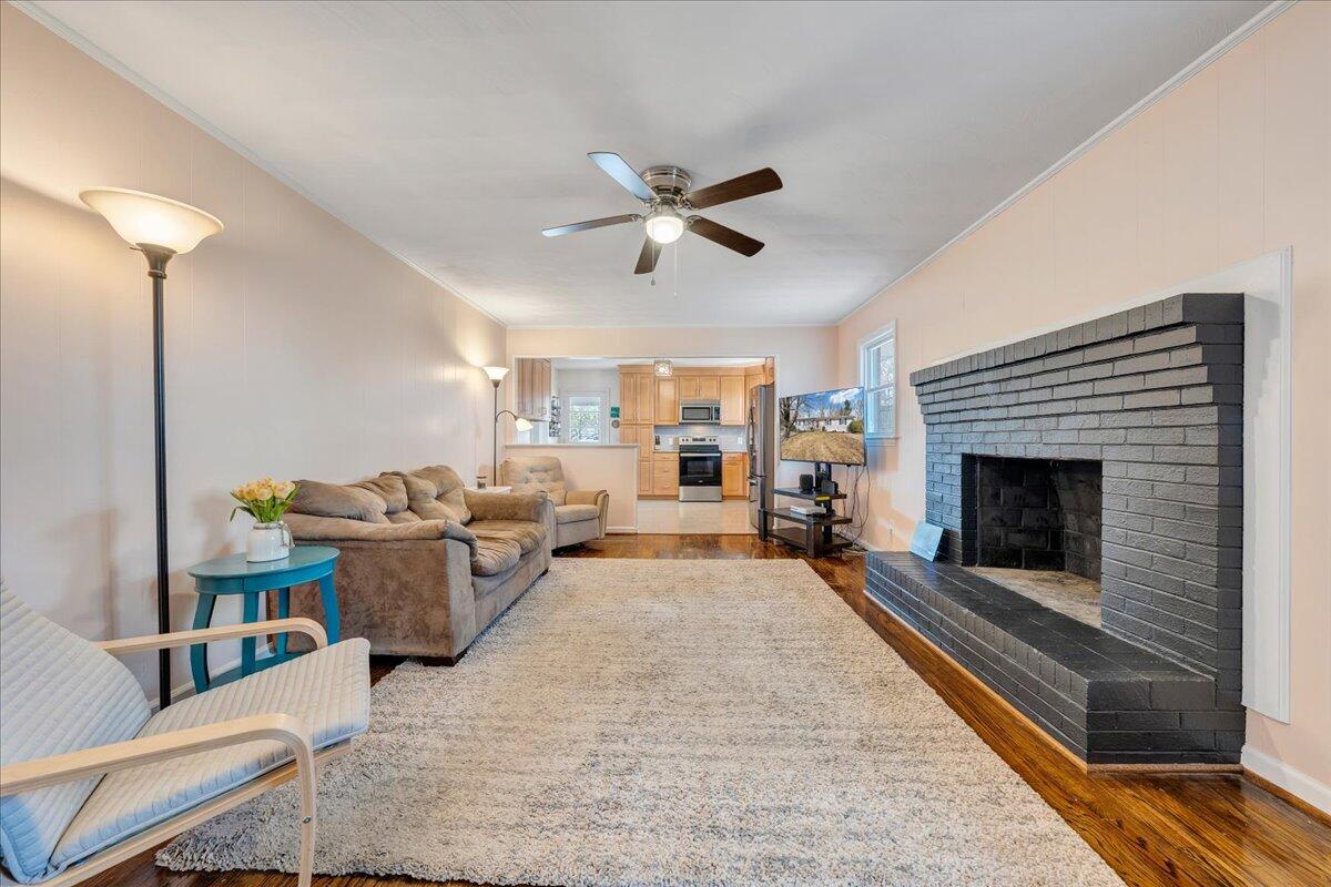 4111 Chesterton ST SW