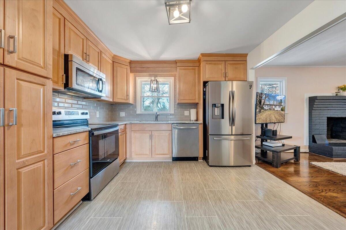 4111 Chesterton ST SW