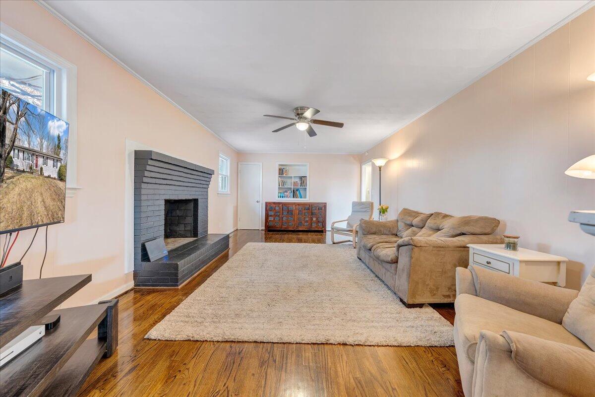 4111 Chesterton ST SW