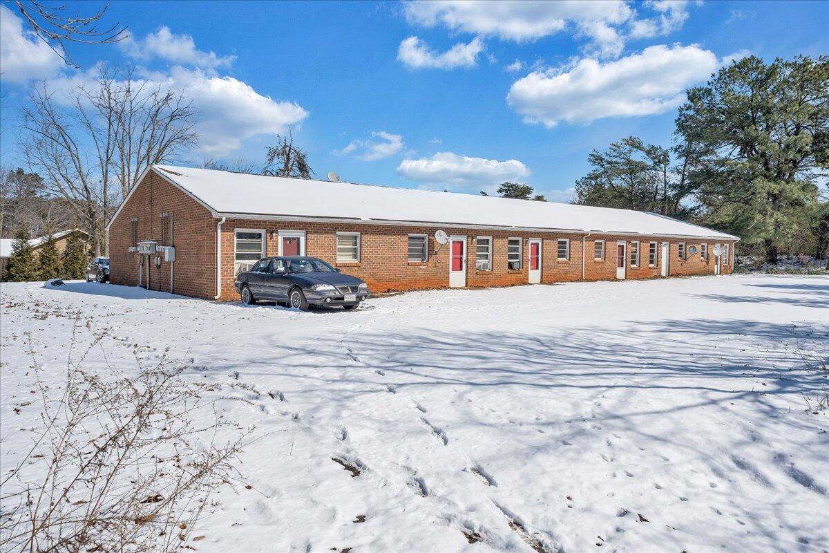 284 Farmers Mountain RD