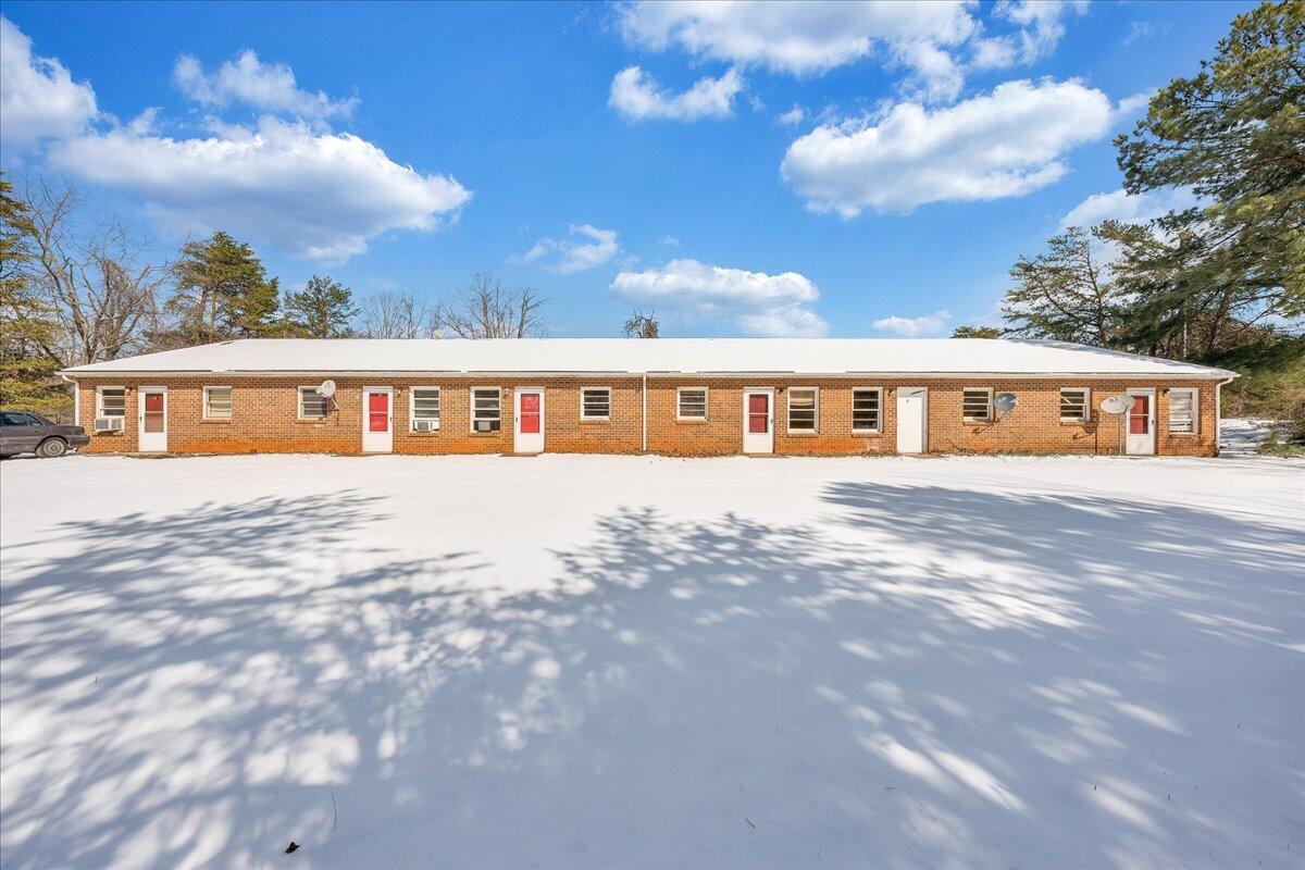 284 Farmers Mountain RD
