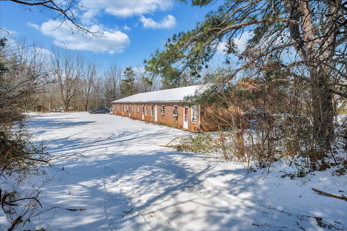 284 Farmers Mountain RD