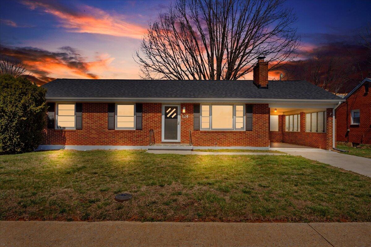 124 Christian AVE NE