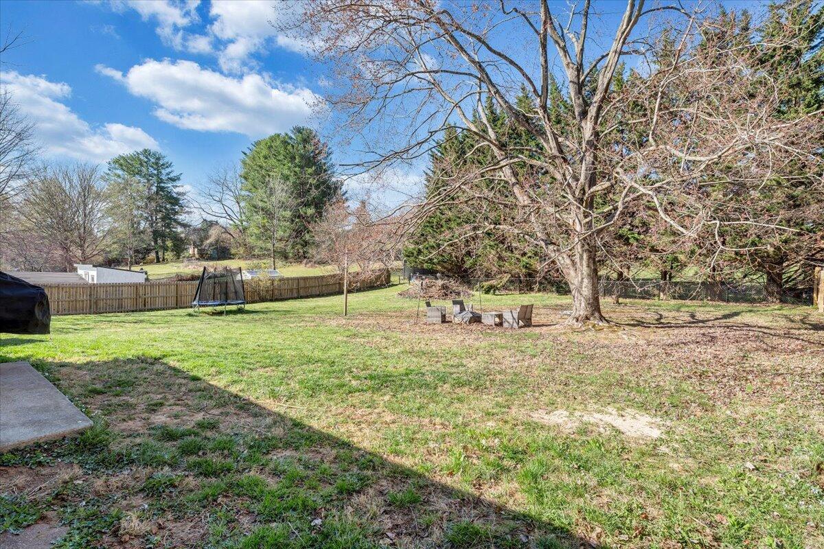 509 Azalea RD
