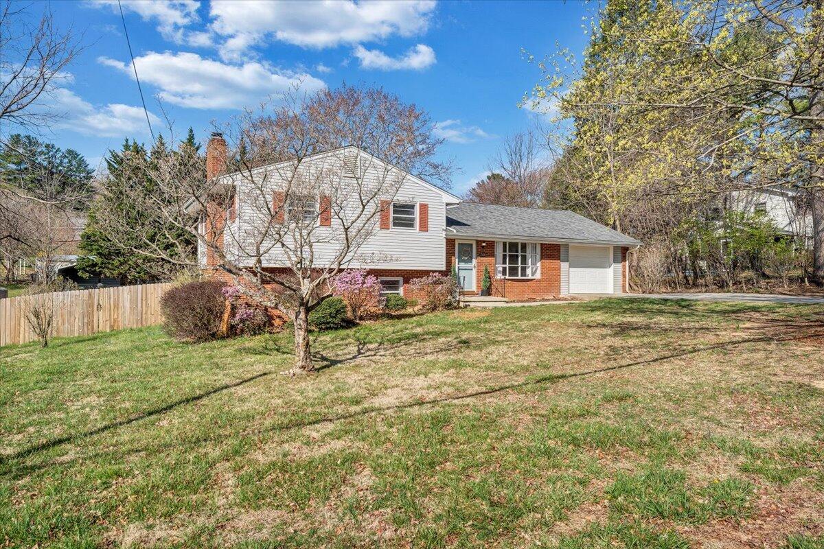 509 Azalea RD