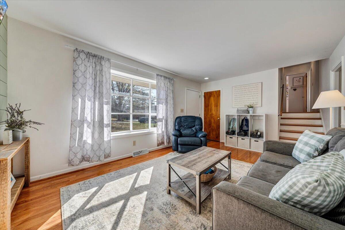 509 Azalea RD