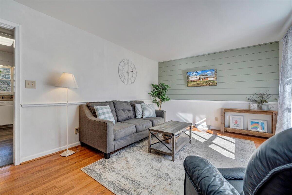 509 Azalea RD