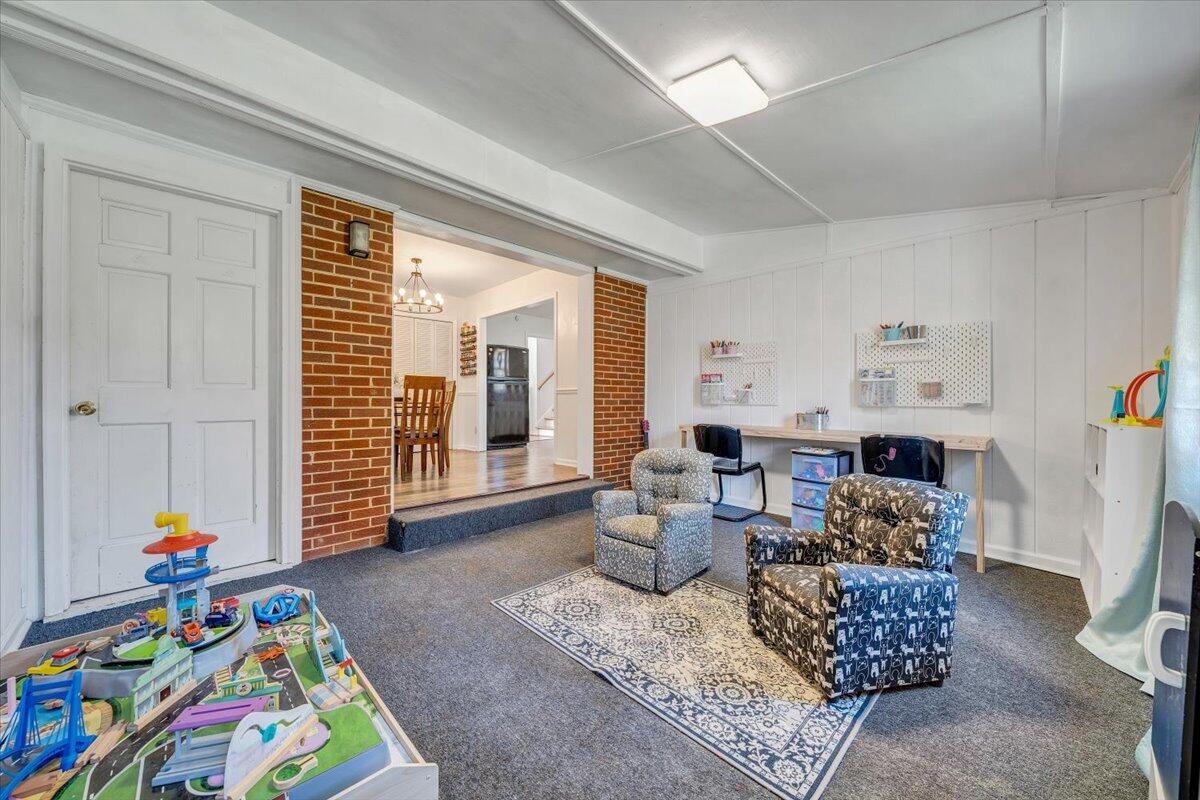 509 Azalea RD