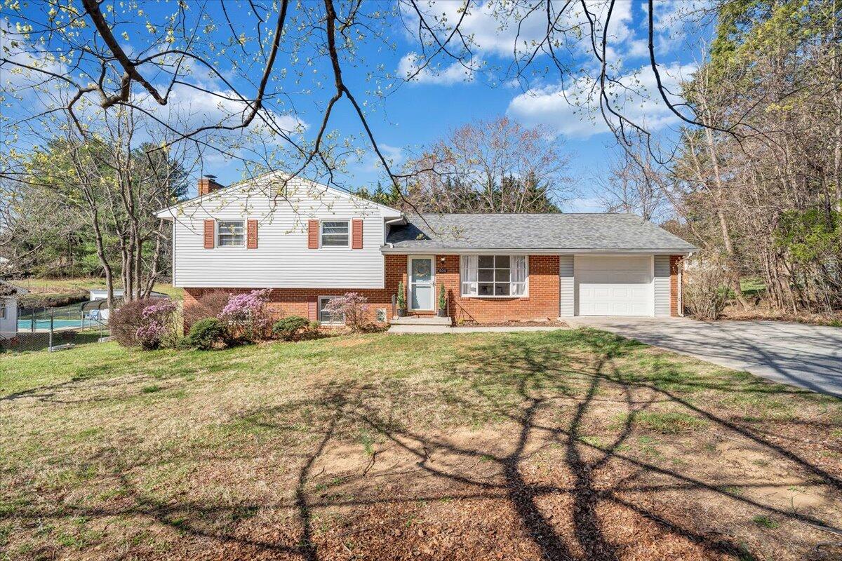509 Azalea RD