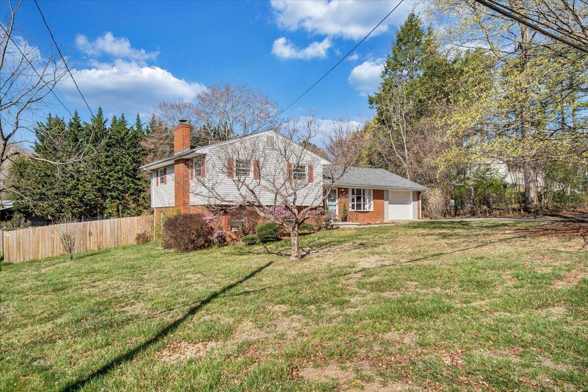 509 Azalea RD