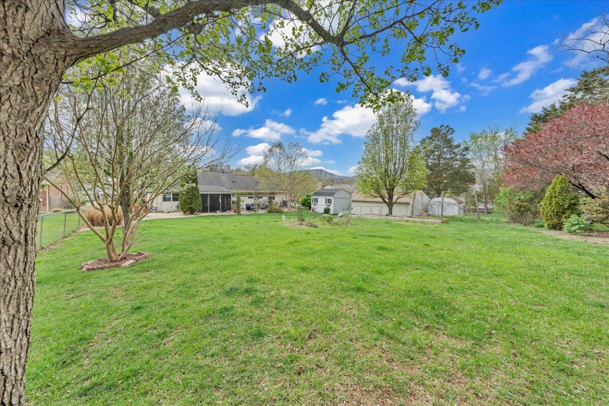 5429 Taney DR