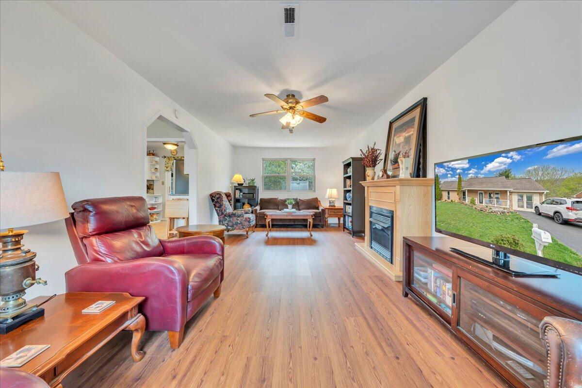 5429 Taney DR