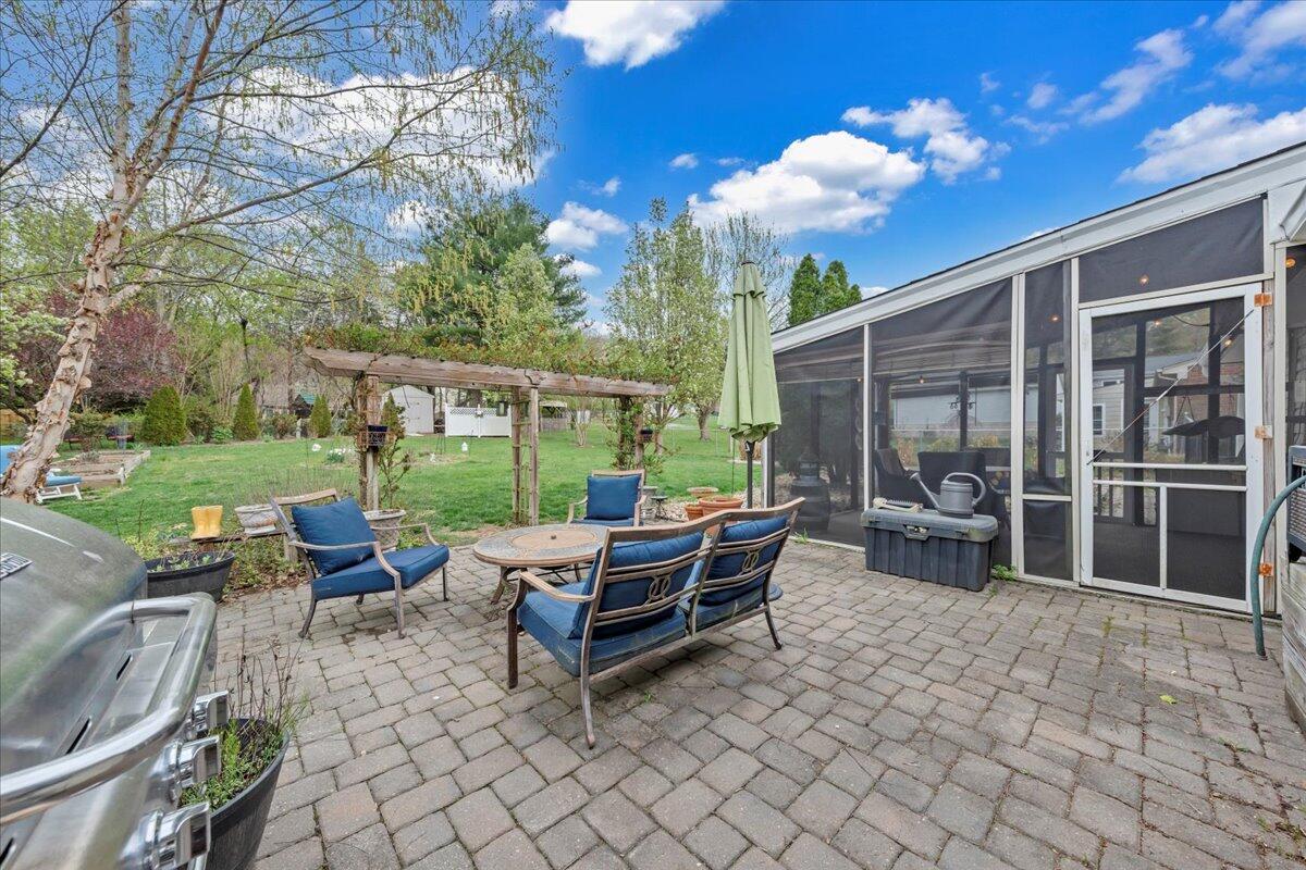 5429 Taney DR