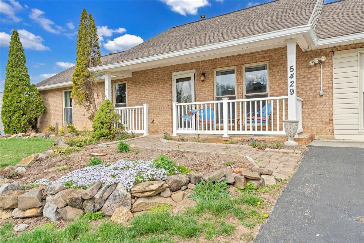 5429 Taney DR