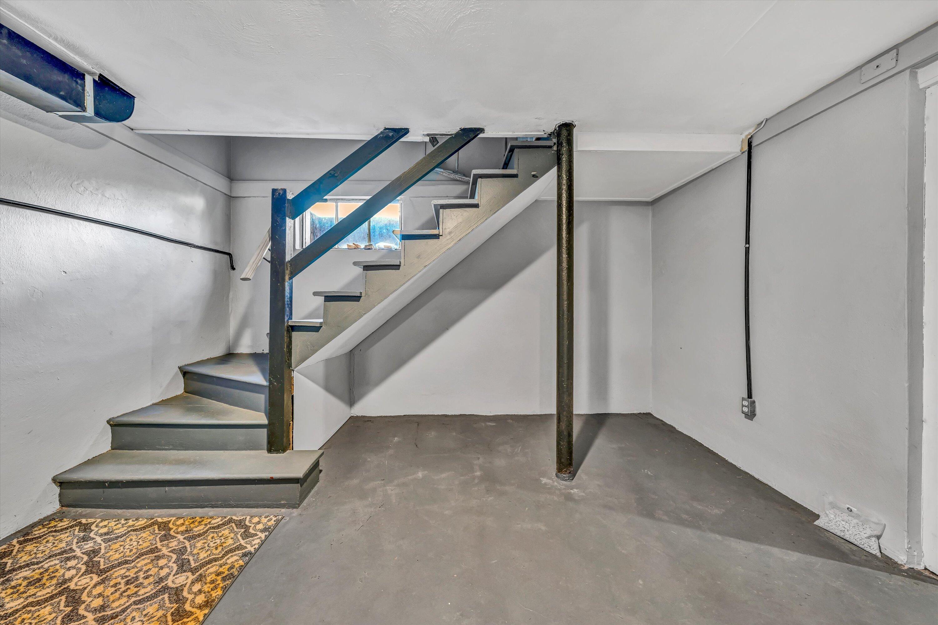 2418 Oakland BLVD NW