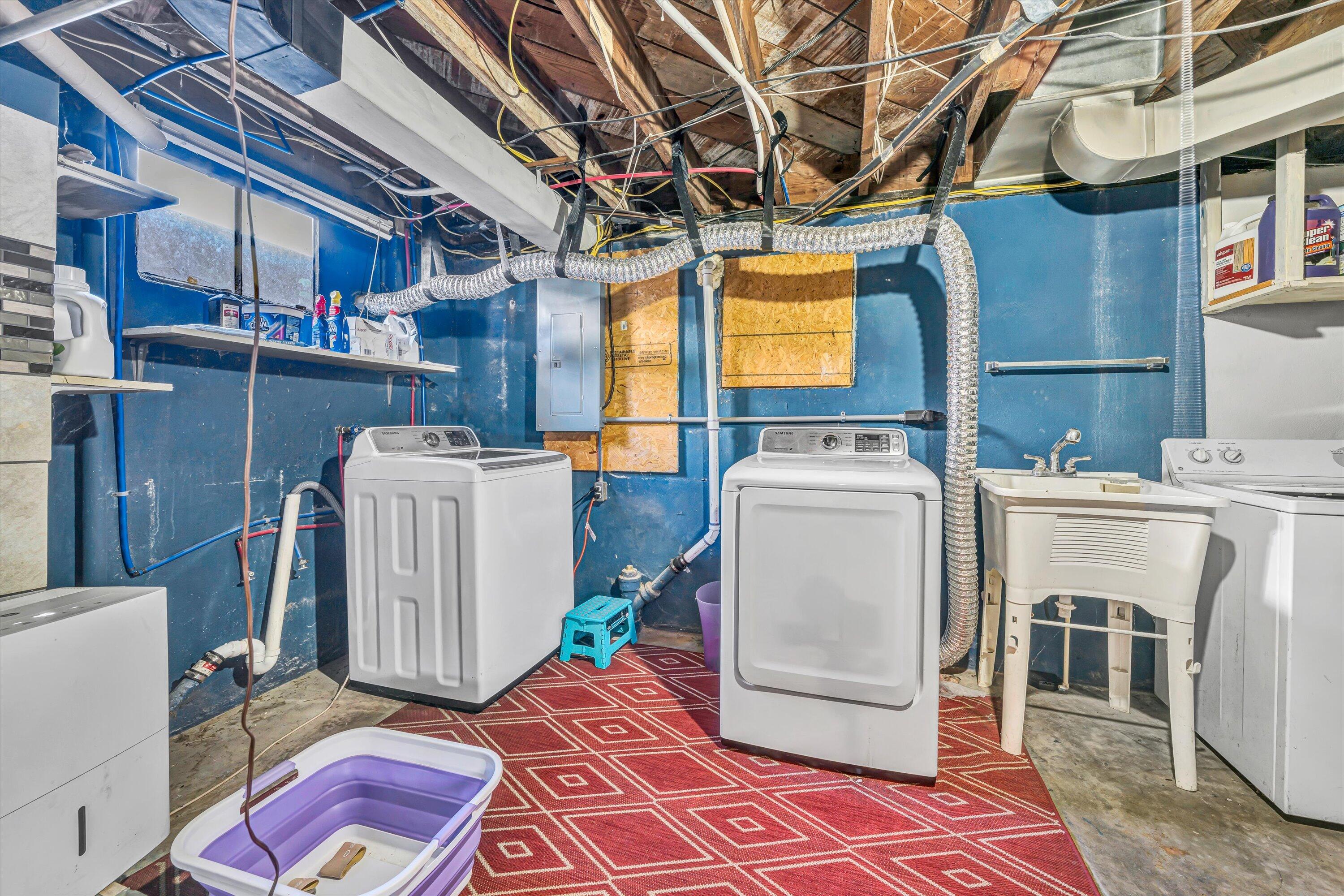 2418 Oakland BLVD NW