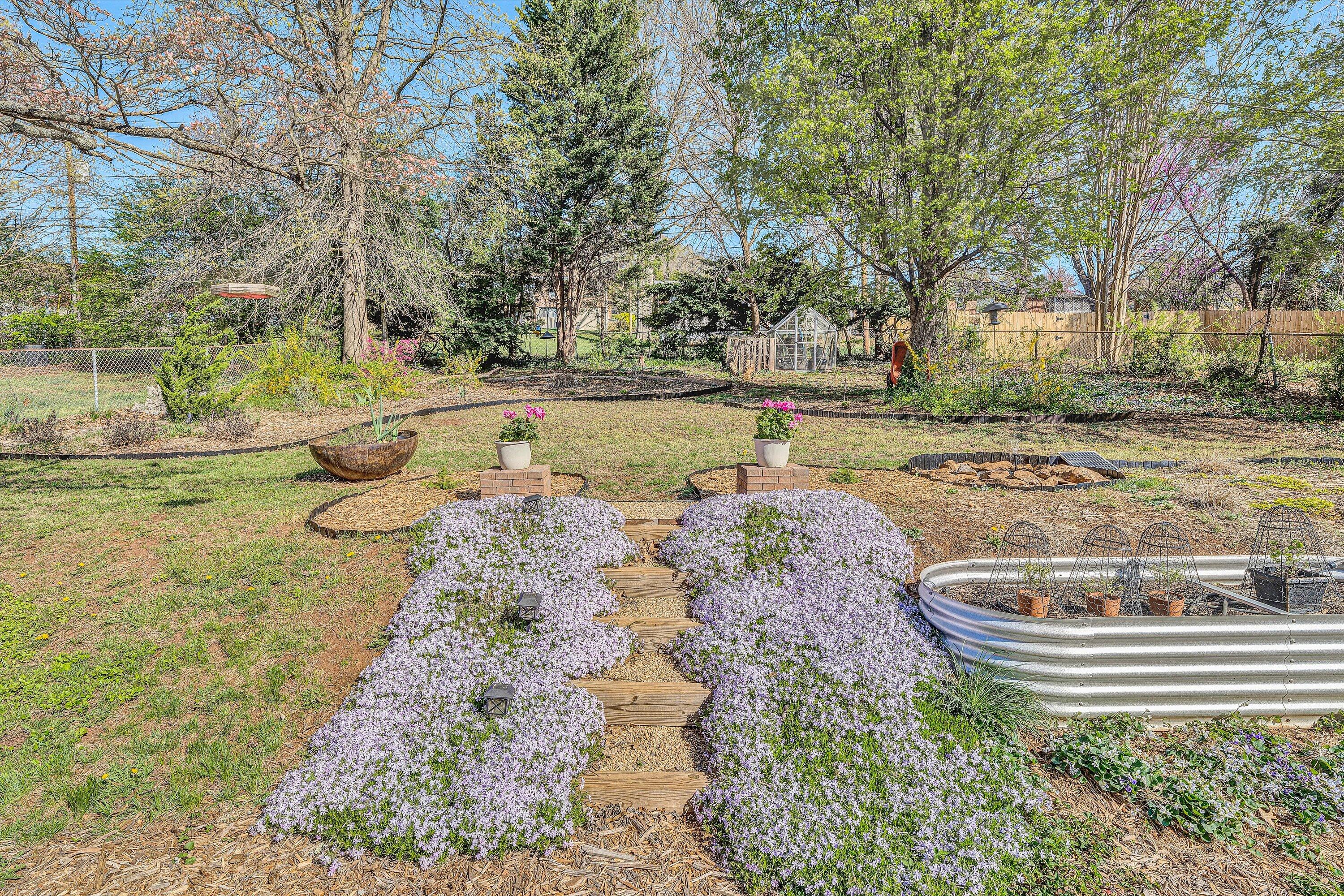 2418 Oakland BLVD NW