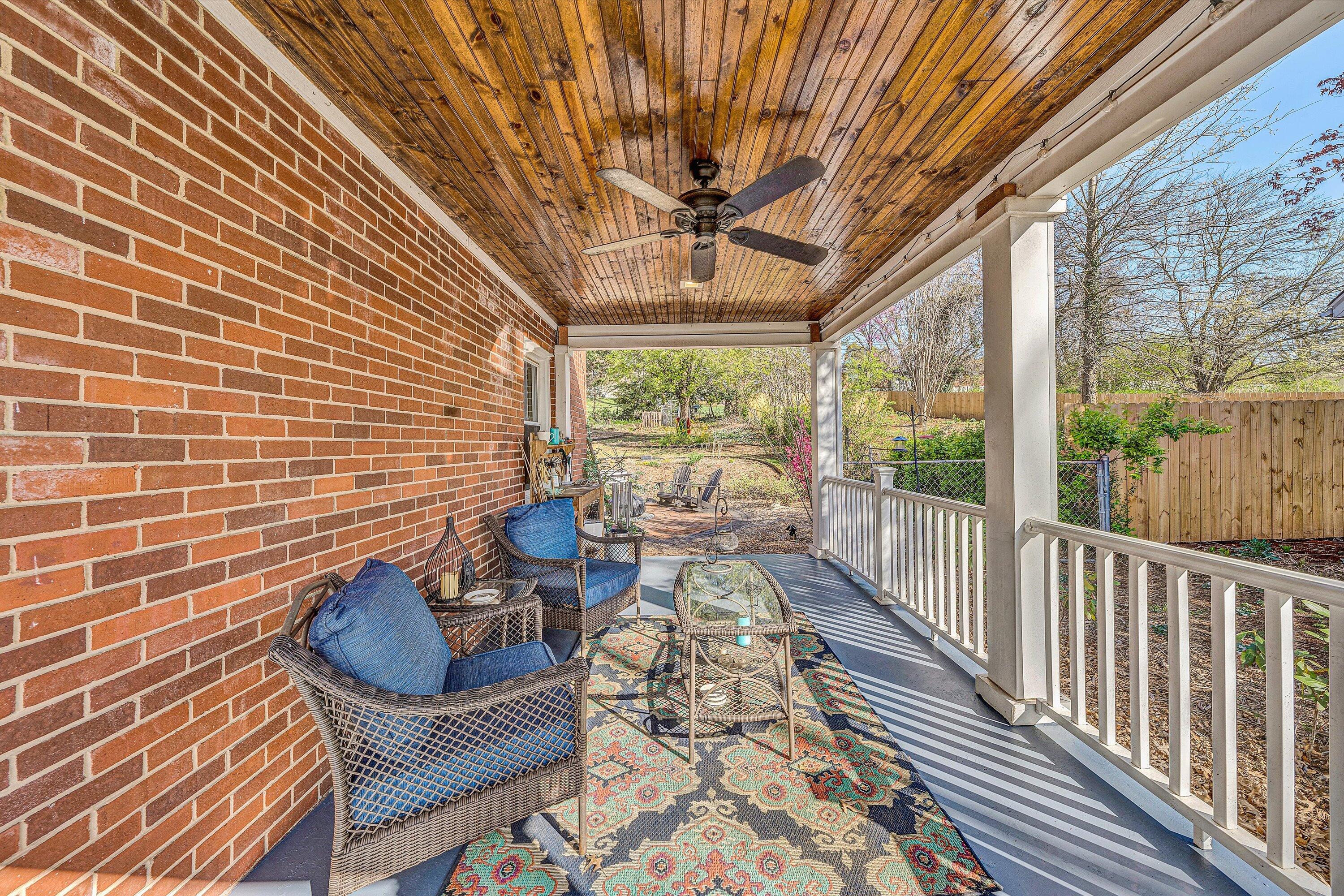 2418 Oakland BLVD NW