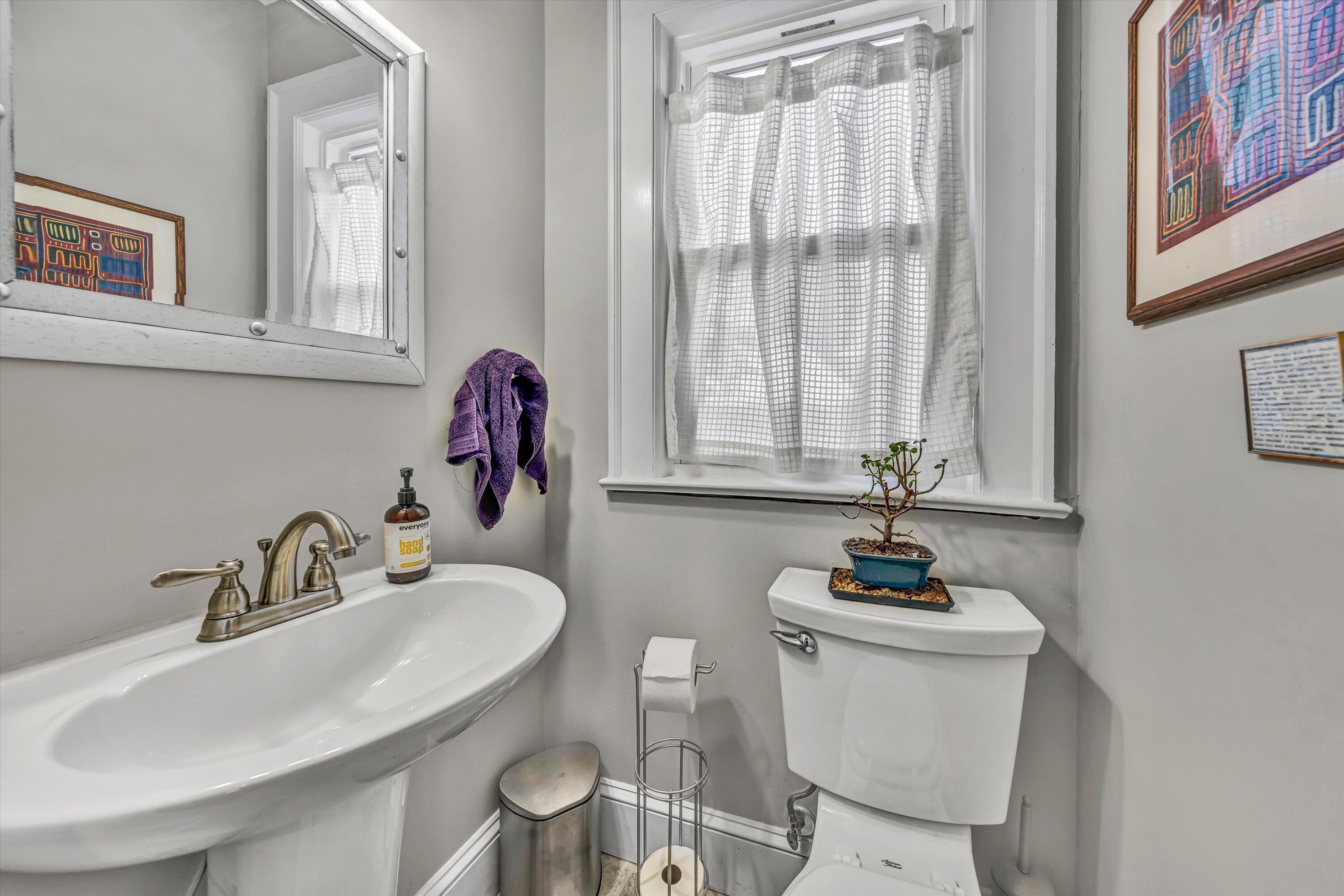 2418 Oakland BLVD NW