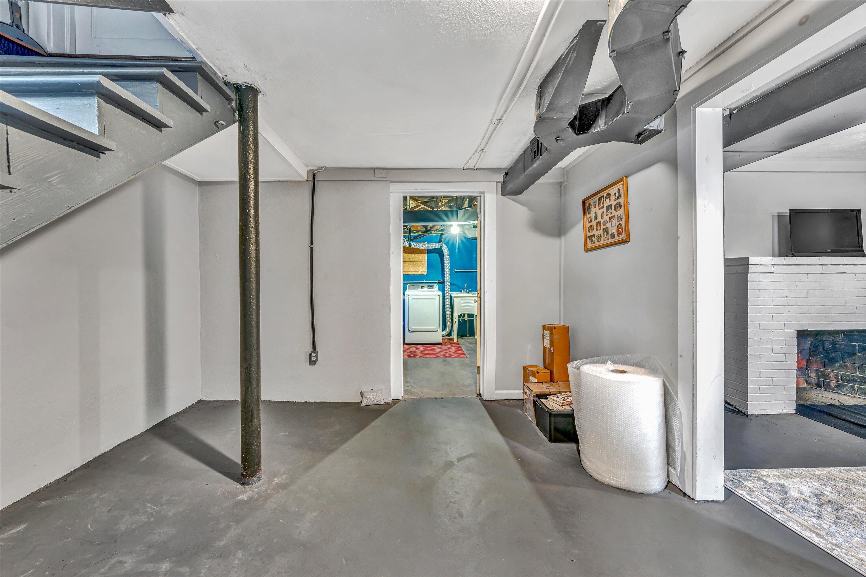 2418 Oakland BLVD NW