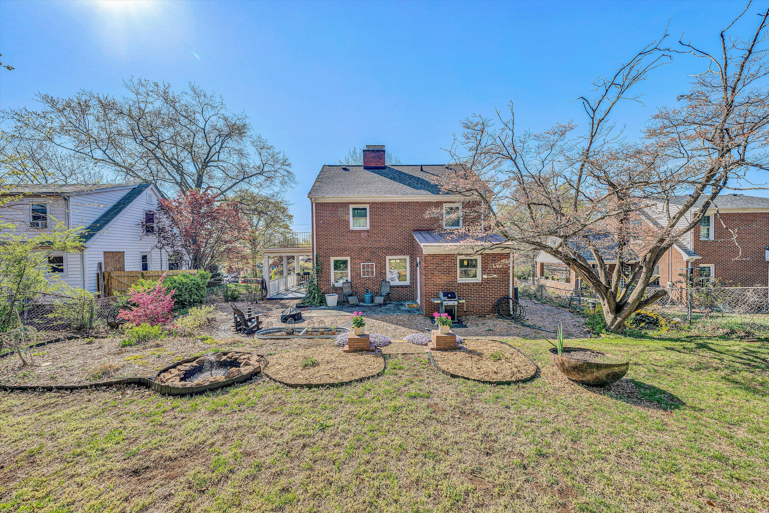 2418 Oakland BLVD NW