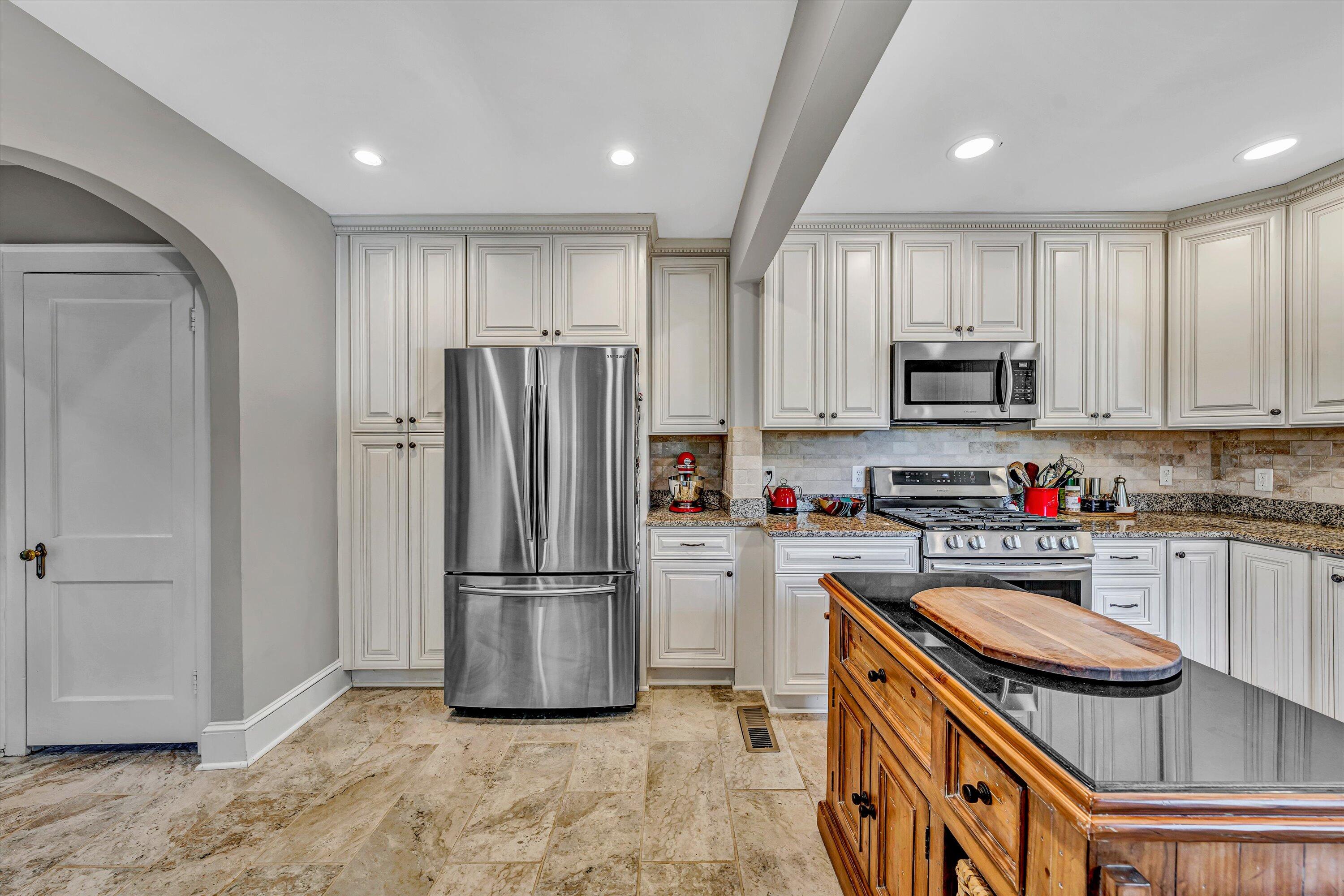 2418 Oakland BLVD NW