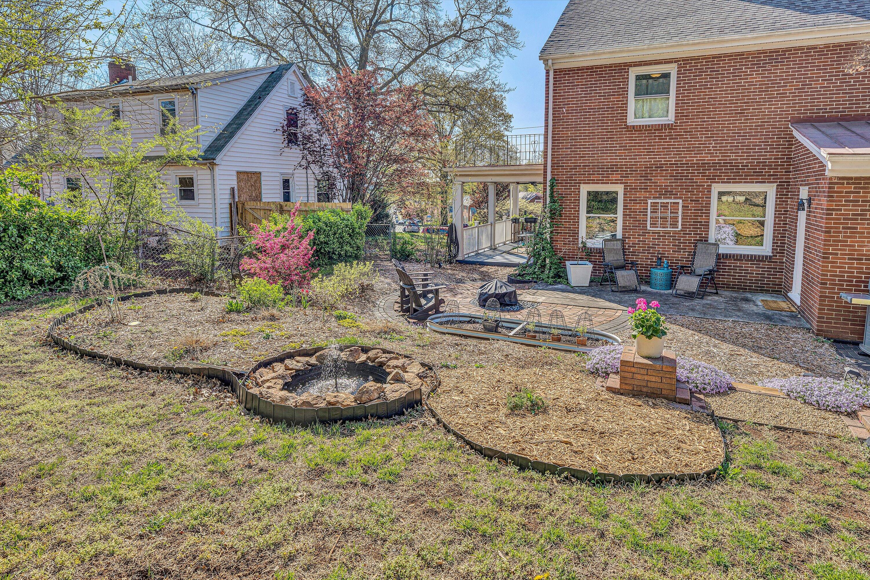 2418 Oakland BLVD NW