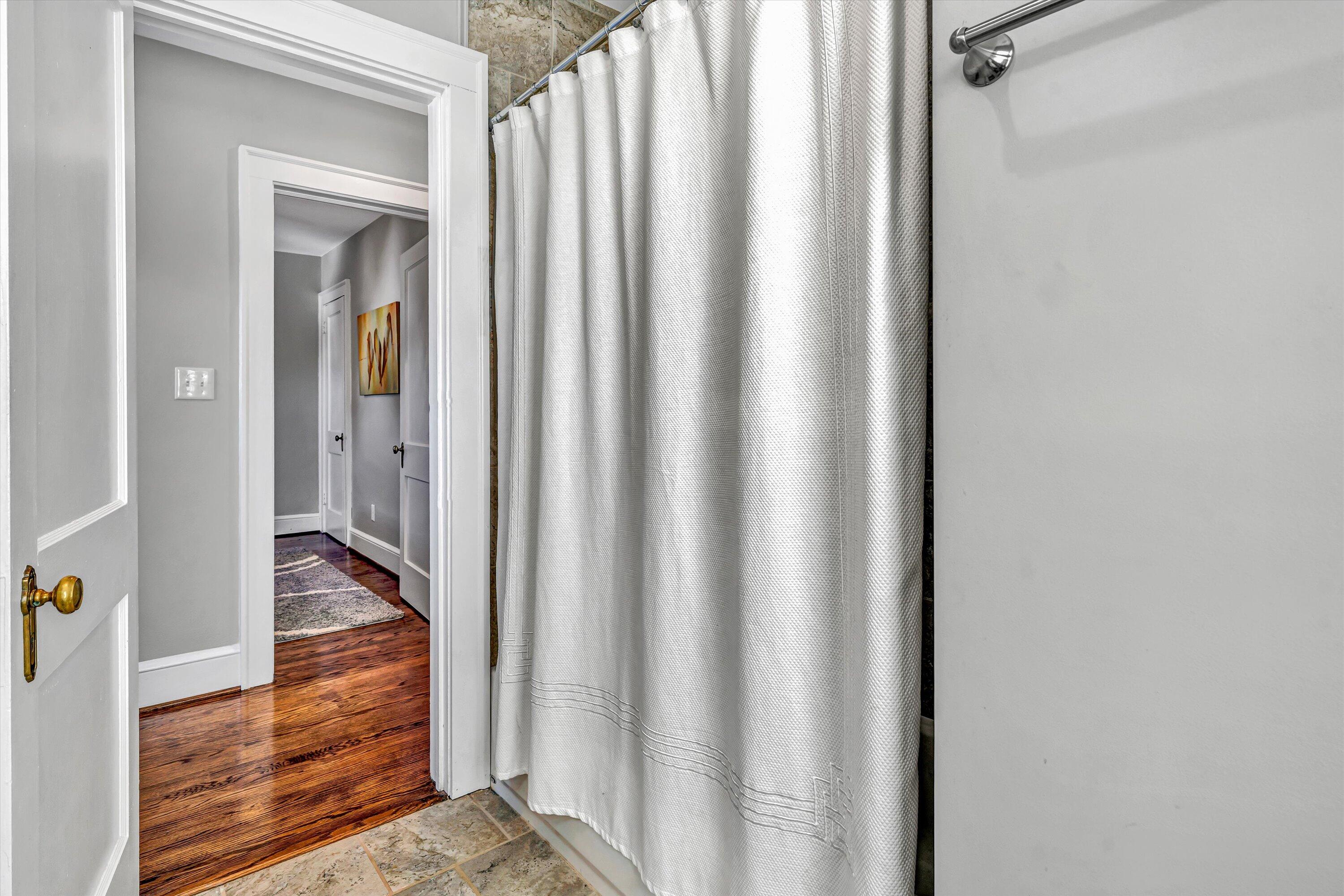 2418 Oakland BLVD NW