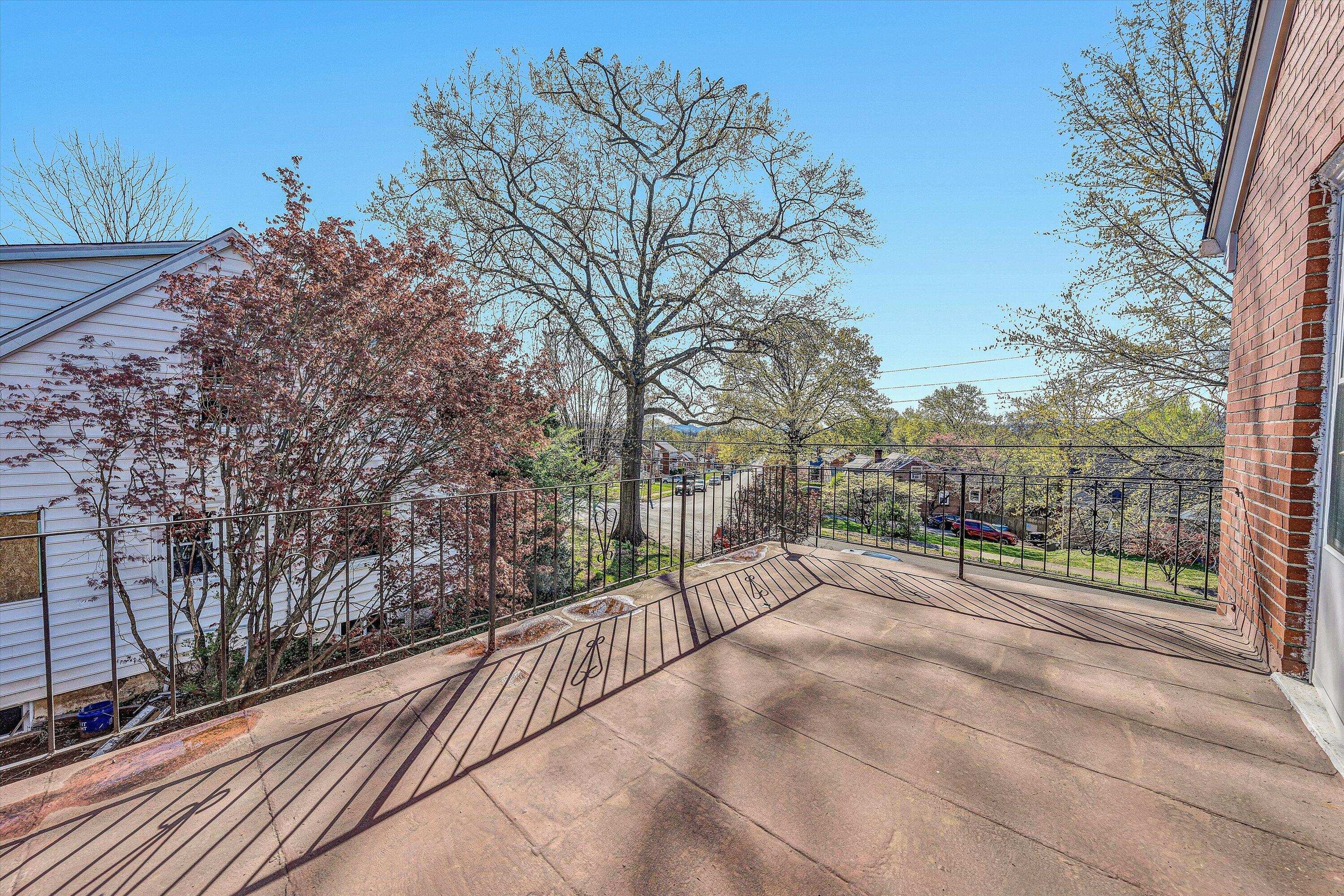 2418 Oakland BLVD NW