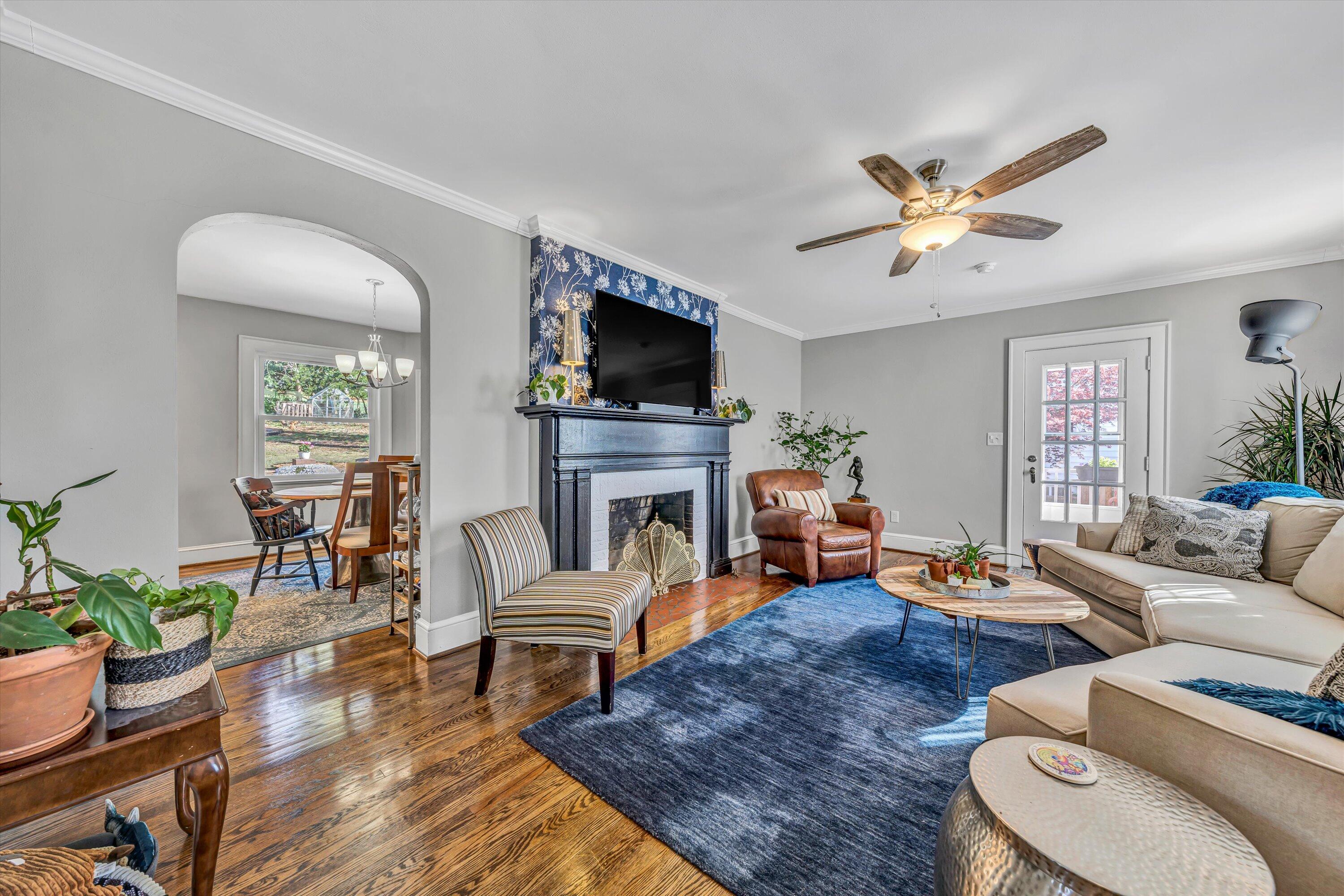 2418 Oakland BLVD NW