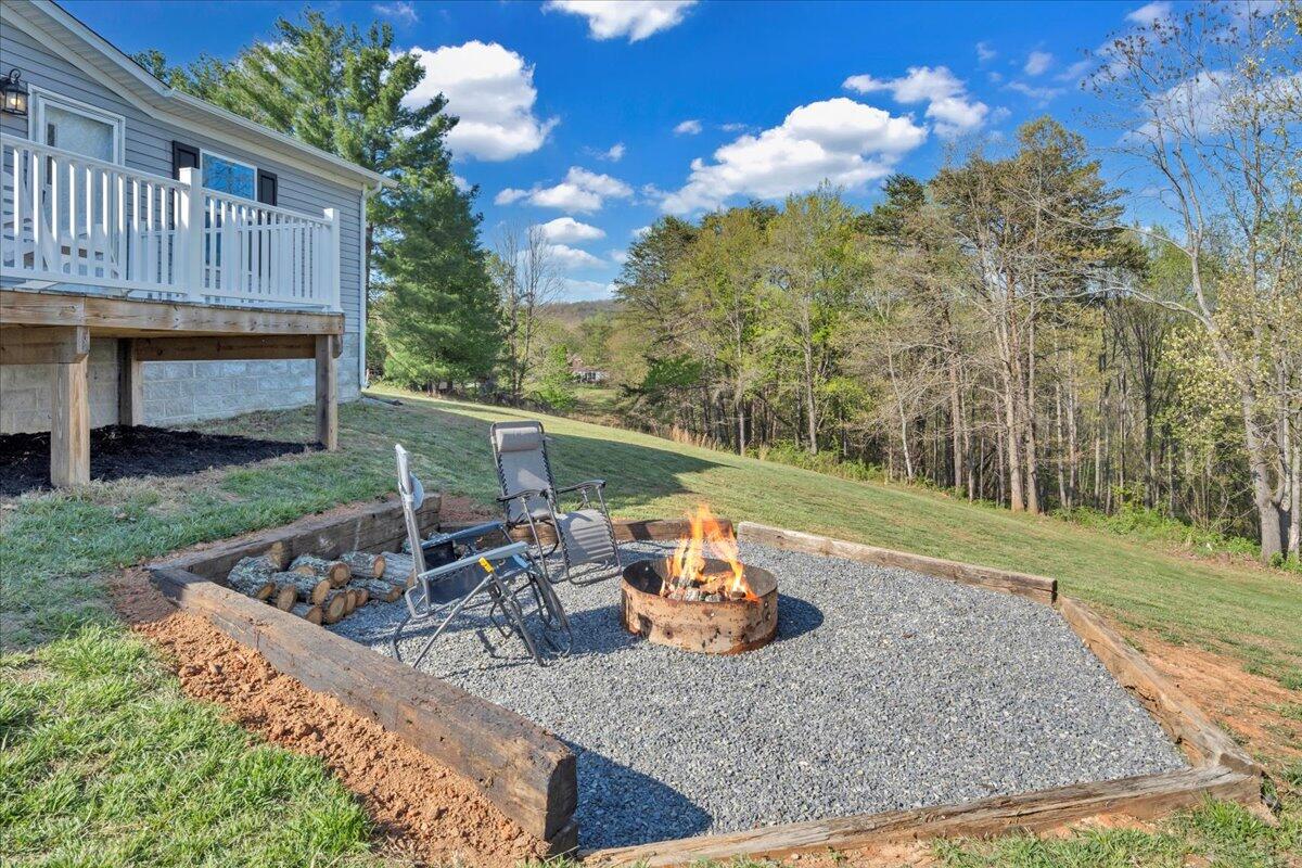 301 Village DR