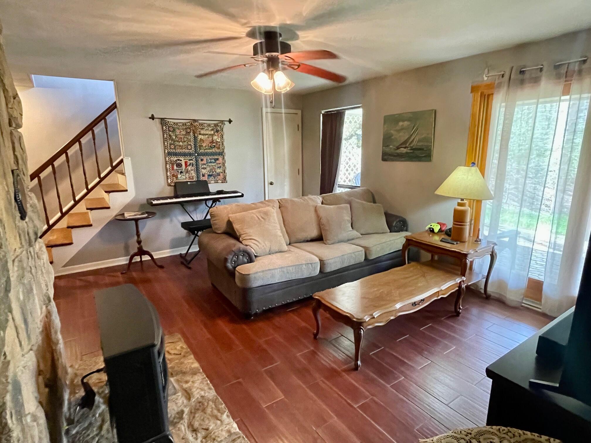 103 Cables CT