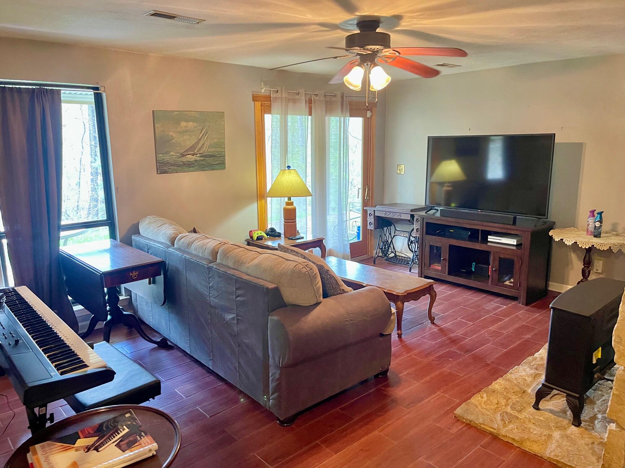 103 Cables CT